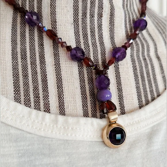 14K Gold Necklace Amethyst Garnet & Jade Beads Vintage Short Lariat Italy